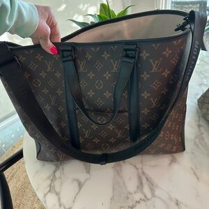 Louis Vuitton Monogram Tote Bag